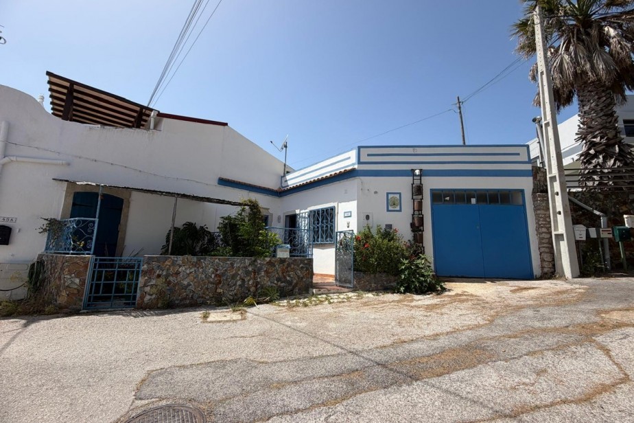 This tradition house is set in a quiet hamlet and has fully renovated