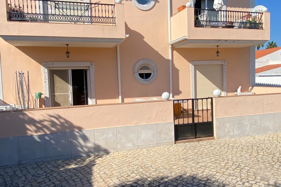 A 2 bedroom, modern ground floor apartment